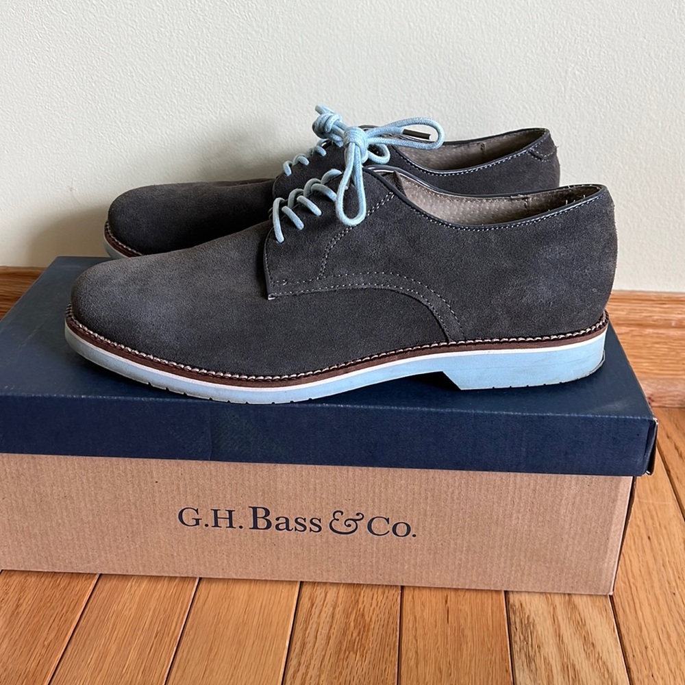 G.H. Bass Co Shoes size9